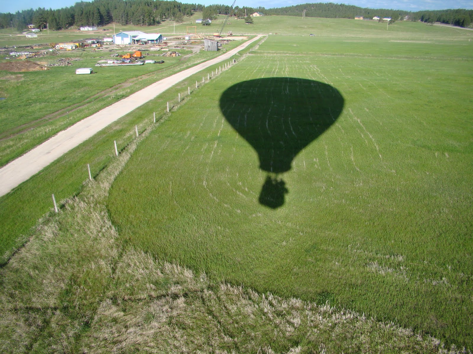 T & T do Yellowstone Hot Air Balloon and Mount Rushmore