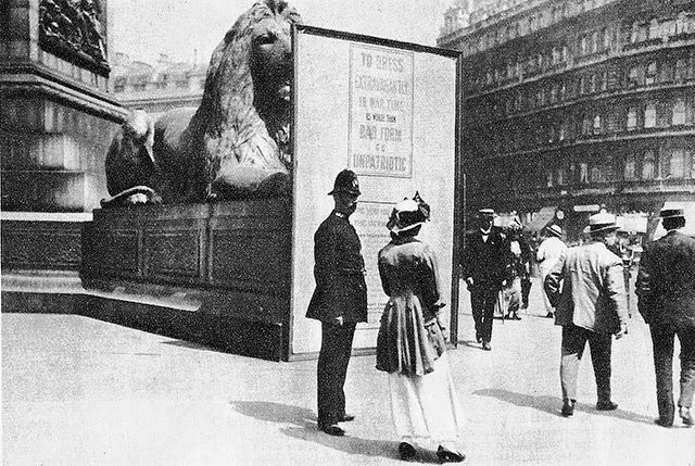 This is What Trafalgar Square Looked Like  in 1916 