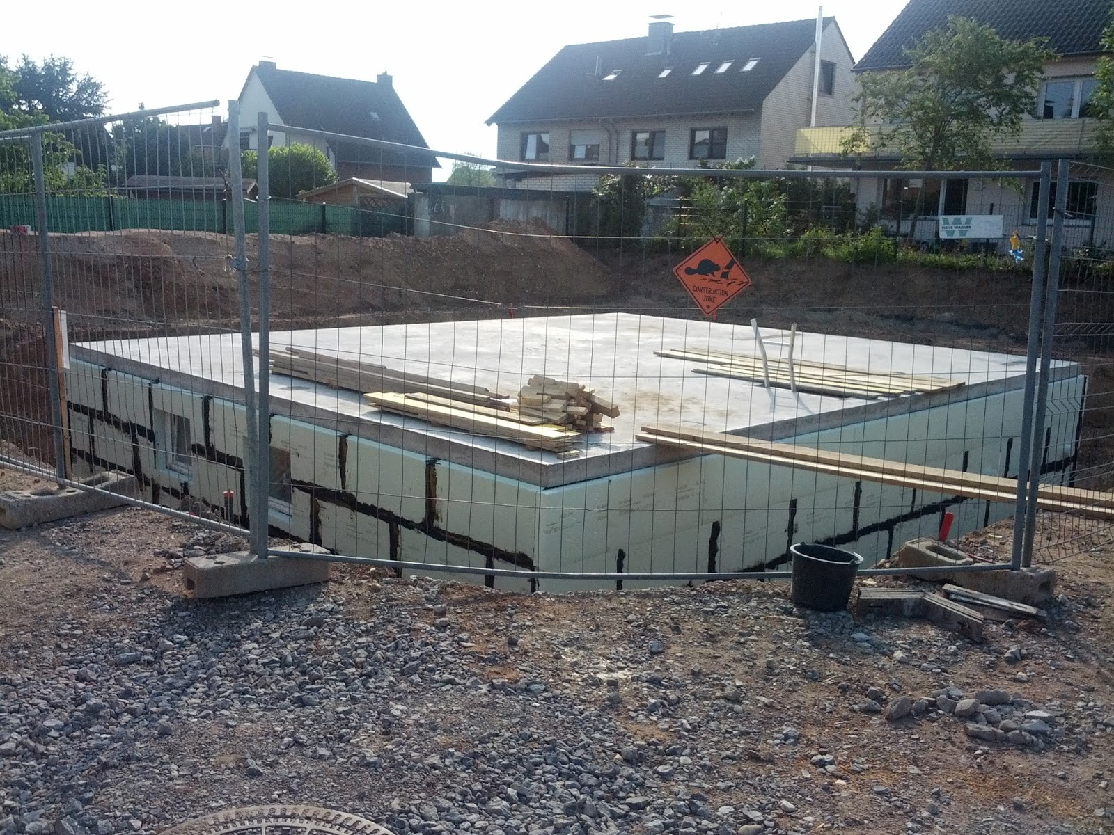 Wir Bauen Unsere Lehmhutte April 2014