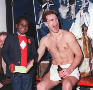 2605064082564mark-messier-gary-coleman.jpg