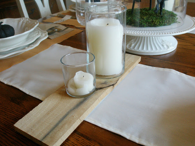 Simple Halloween Table Setting by www.adorbymelissa.com