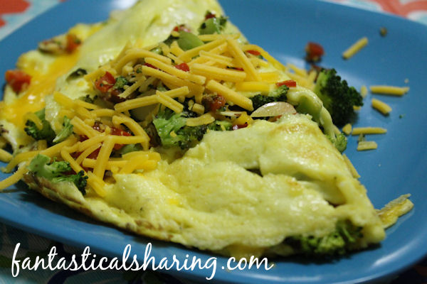 Broccoli and Cheese Omelet | A lovely way to start the day with broccoli sweet peppers, and almonds #recipe #omelet #broccoli