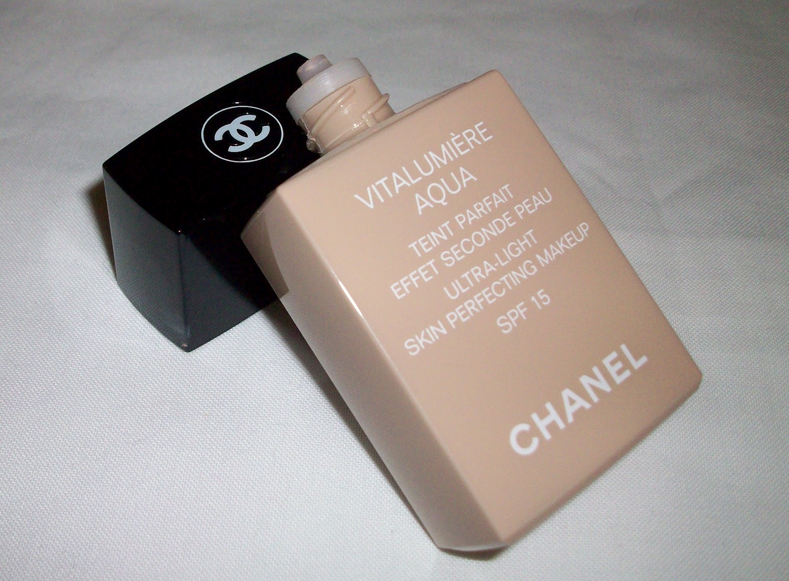 Luxury on the Lips Chanel Vitalumiere Aqua Review