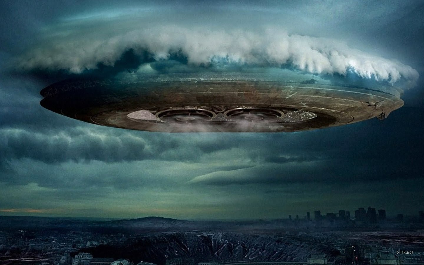 OVNIS VS UFOS Russo FIB Geral 'OVNIs são reais e nós sabemos como