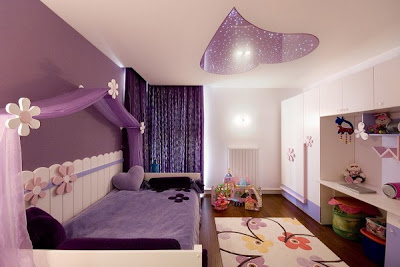 habitación juvenil púrpura