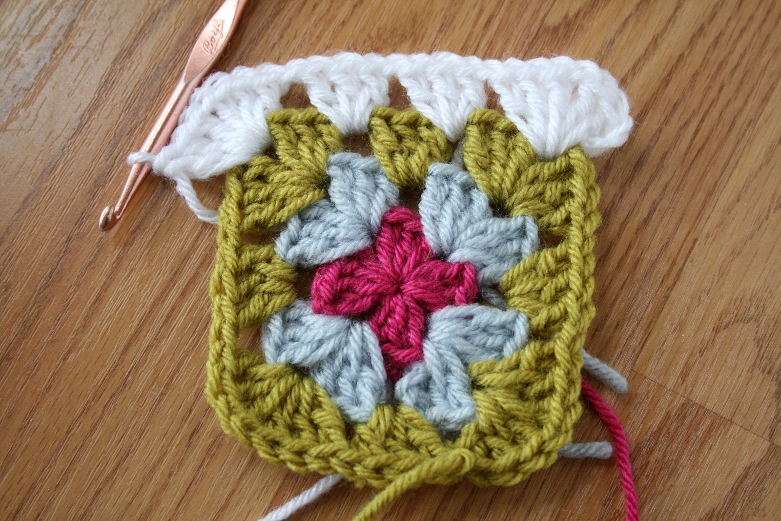 Blue Corduroy how to crochet a granny square