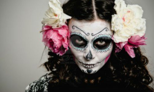 ou un accessoire ne passe pas le test, il ne sera pas apparaître sur nos étagères! Avoir un costume particulier à lesprit? Essayez nos costumes femmes