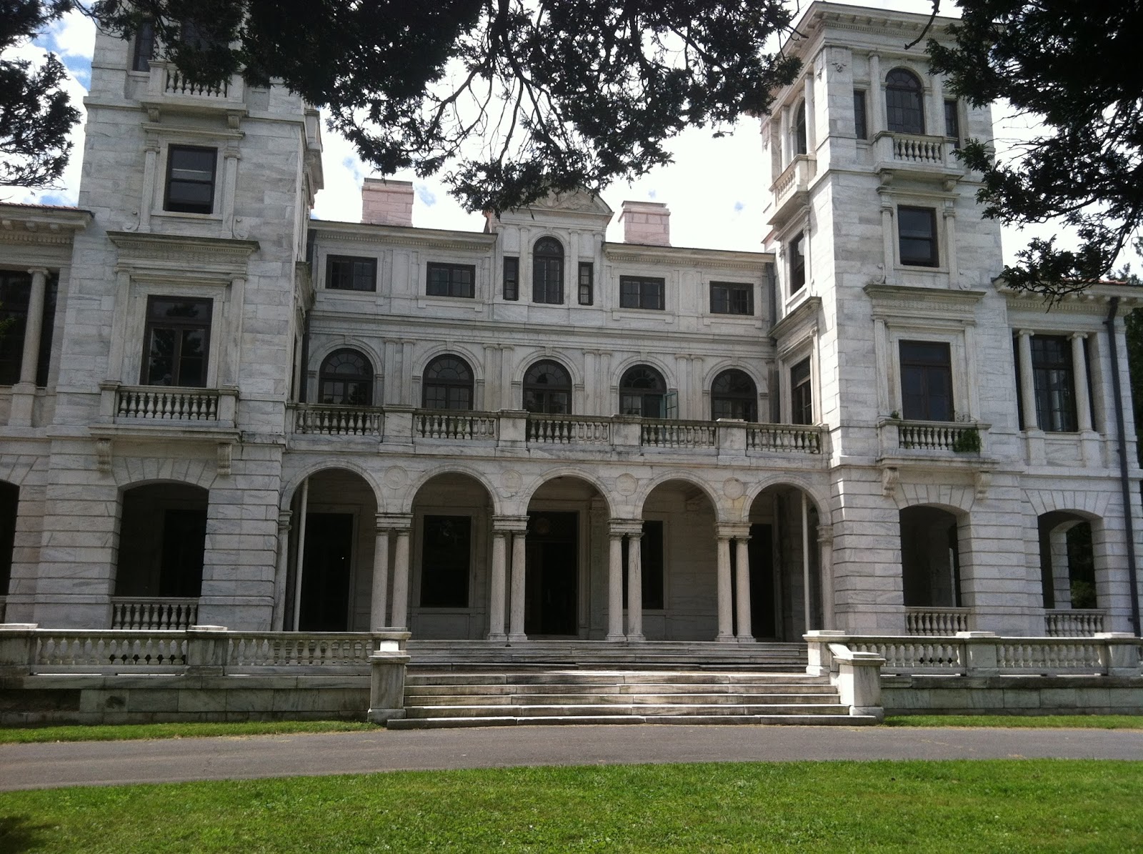 Sarah Marsh Writes Finding Inspiration Swannanoa Mansion