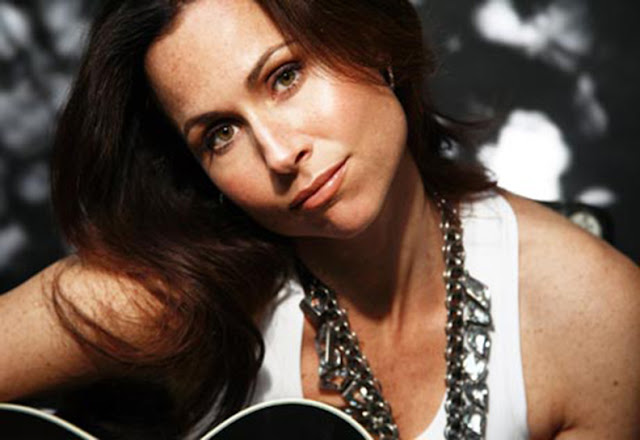 Minnie Driver ("Grosse Pointe Blank") 26 up minnie driver 1 lg