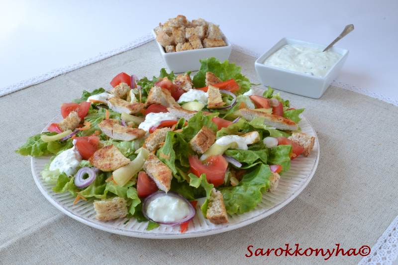 Sarokkonyha Csirkemell Salata Joghurtos Turoontettel