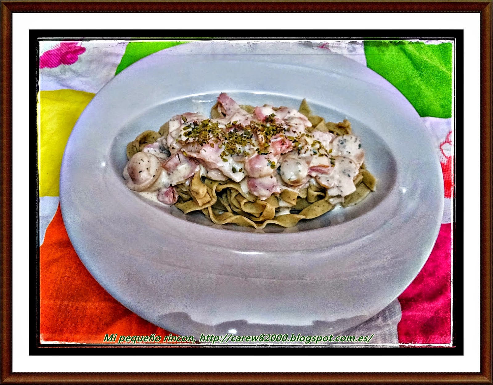 Tagliatelle Con Bacón, Champiñón Y Nata
