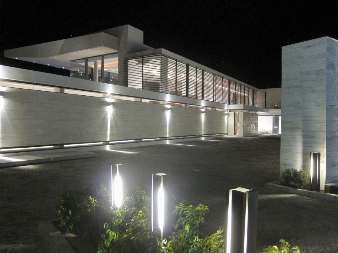 World of Architecture Dream Home For Businessman, Villa Sow by SAOTA