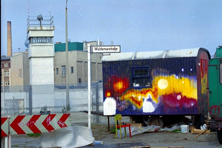 Berlin Wall Indiano Art Graffiti Photos Indiano Berliner Mauer