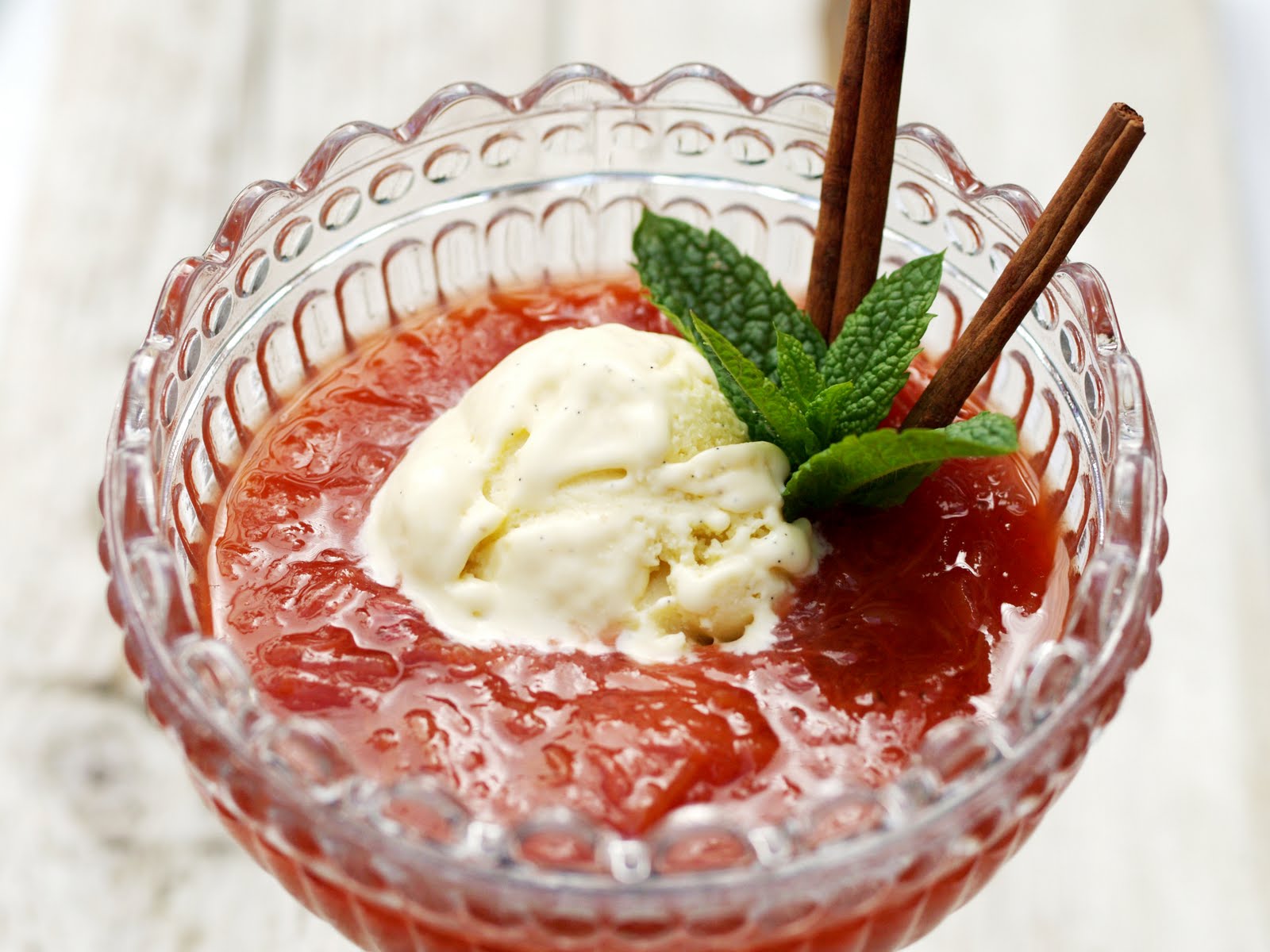 oppskrift på rabarbrakompott