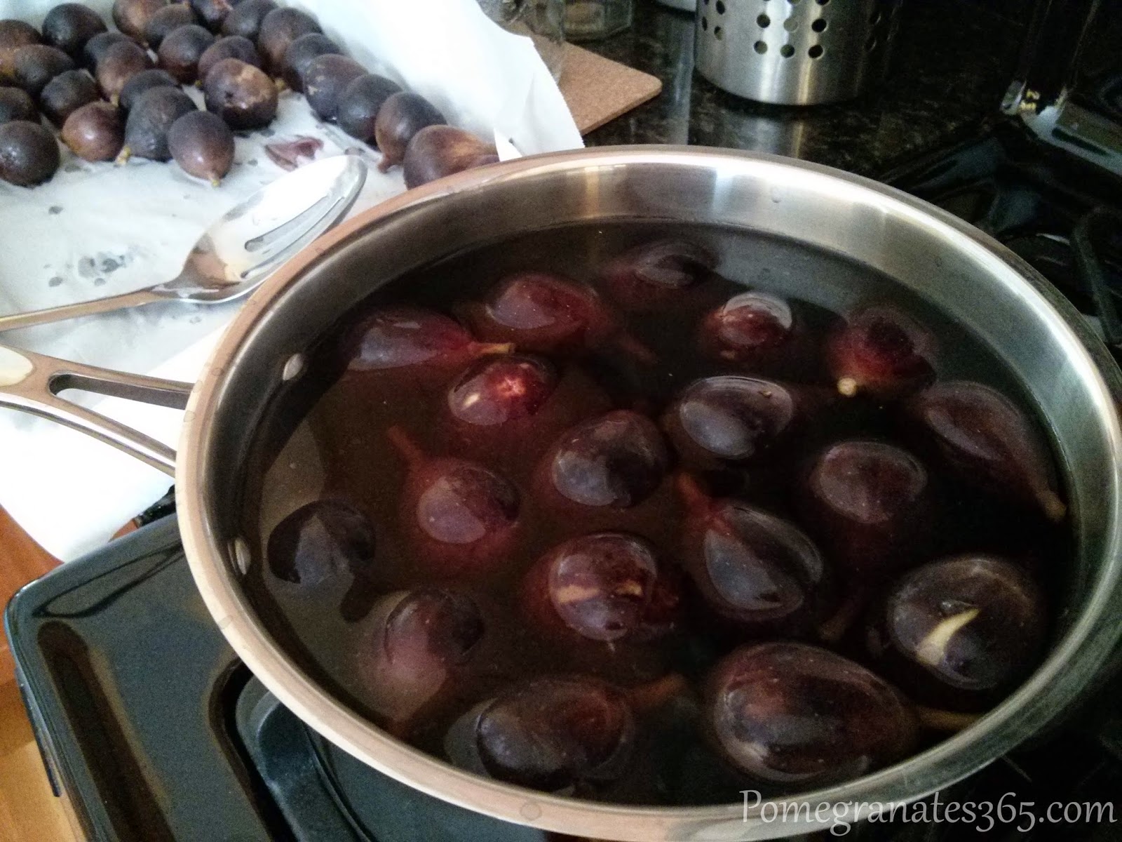 Blanching black figs