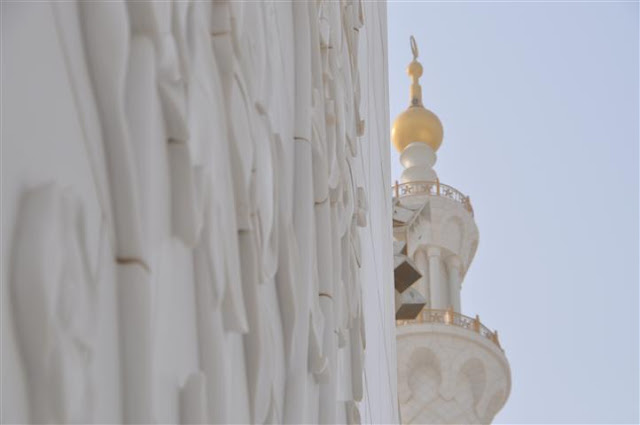 Abu Dhabi, Wielki Meczet im. Szejka Zayed'a