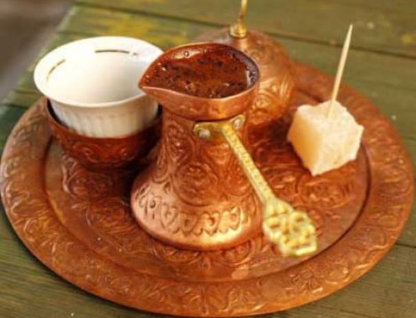 Benim Yemek Kitabım Kırk Yıl Hatırlı Kahve Olur mu?