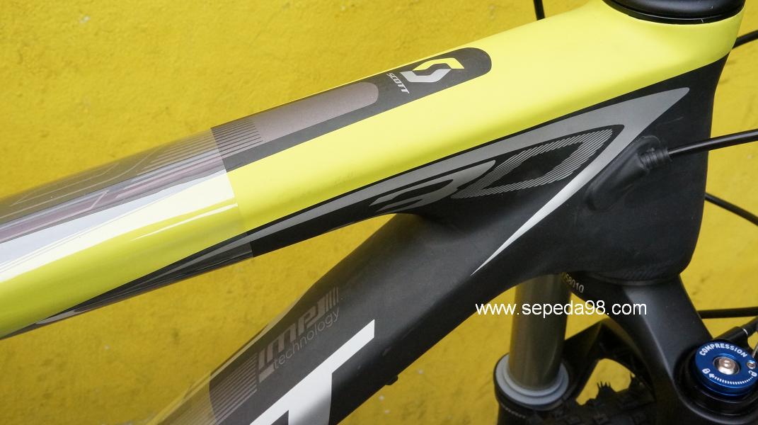 scott scale 30 carbon 2012