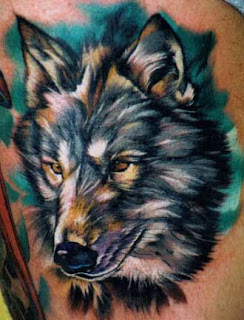 Tatuagens lobos colorido