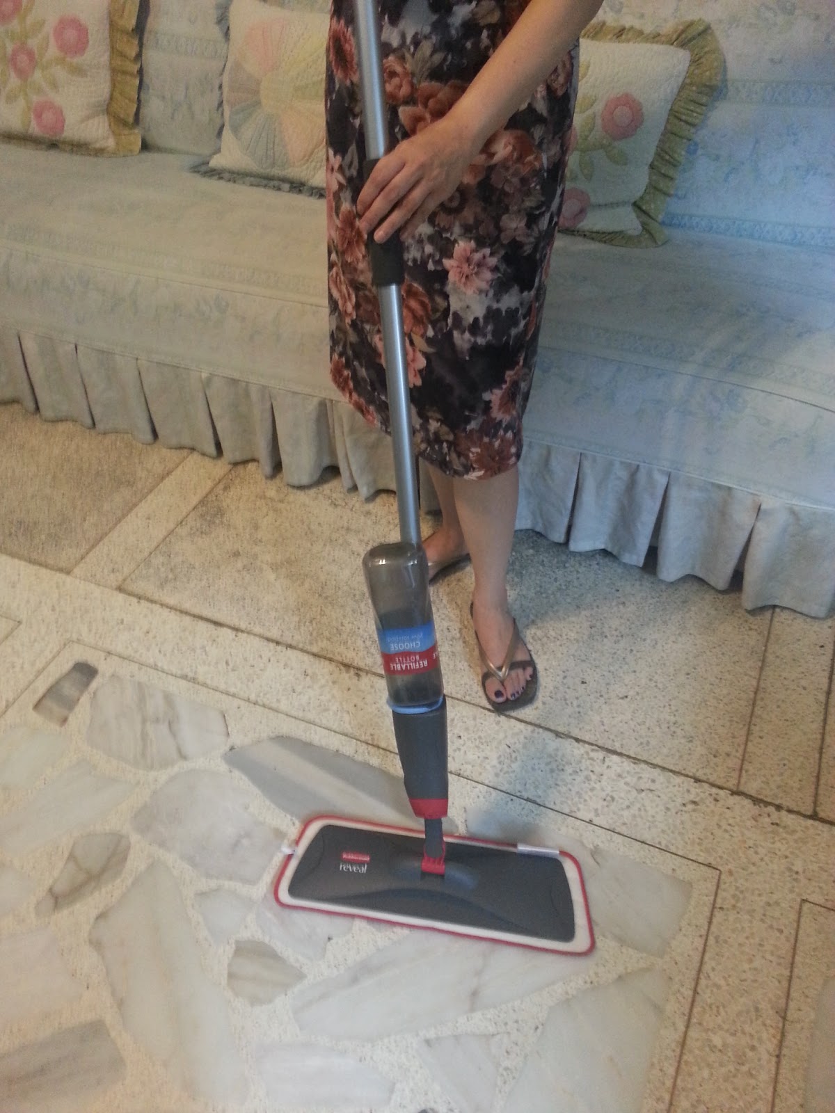 The Philippine Beat: Review: Cleaning with the Rubbermaid Reveal Spray Mop