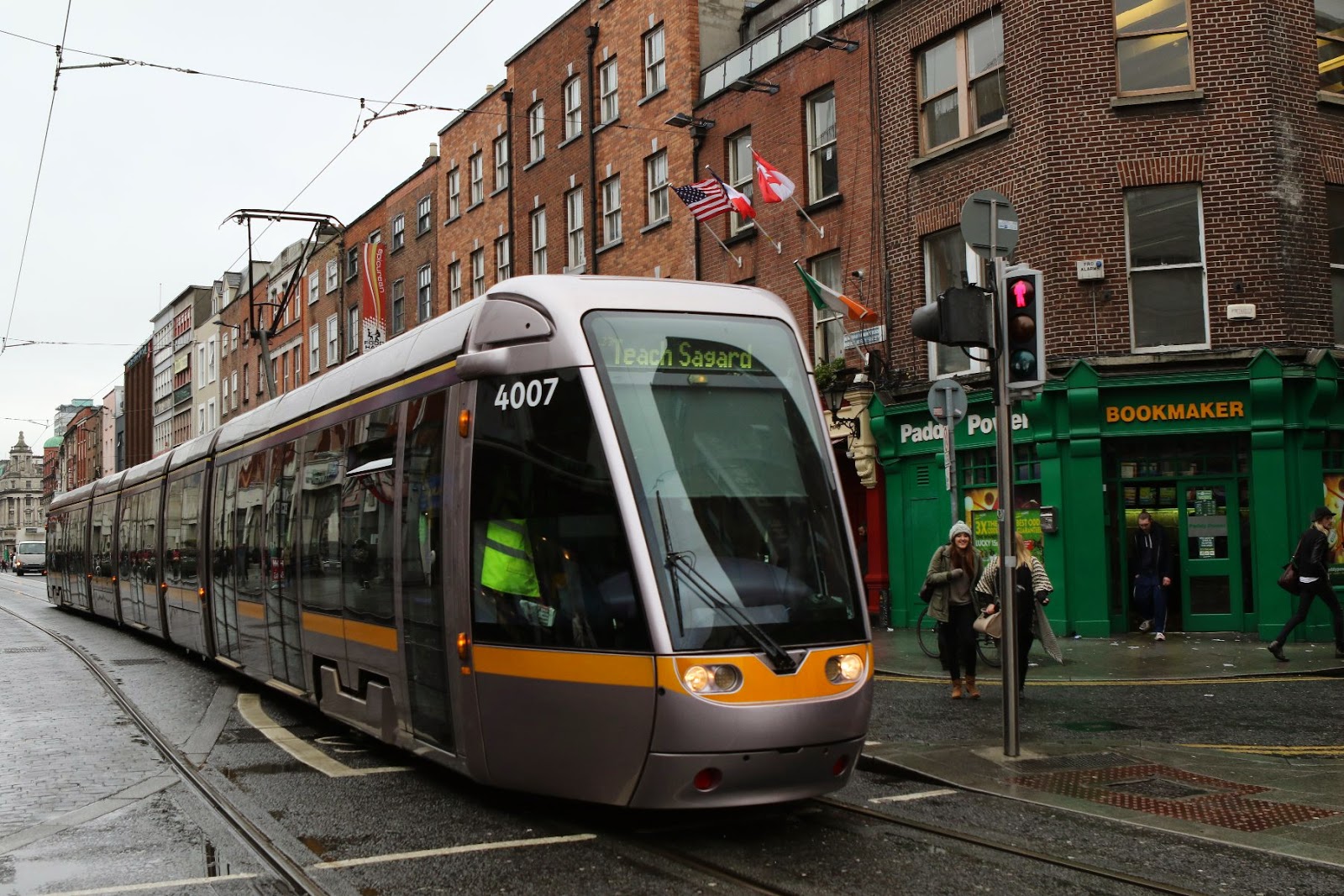 Richard's Tram Blog DUBLIN LUAS AT EASTER 2015 Luis Vieira