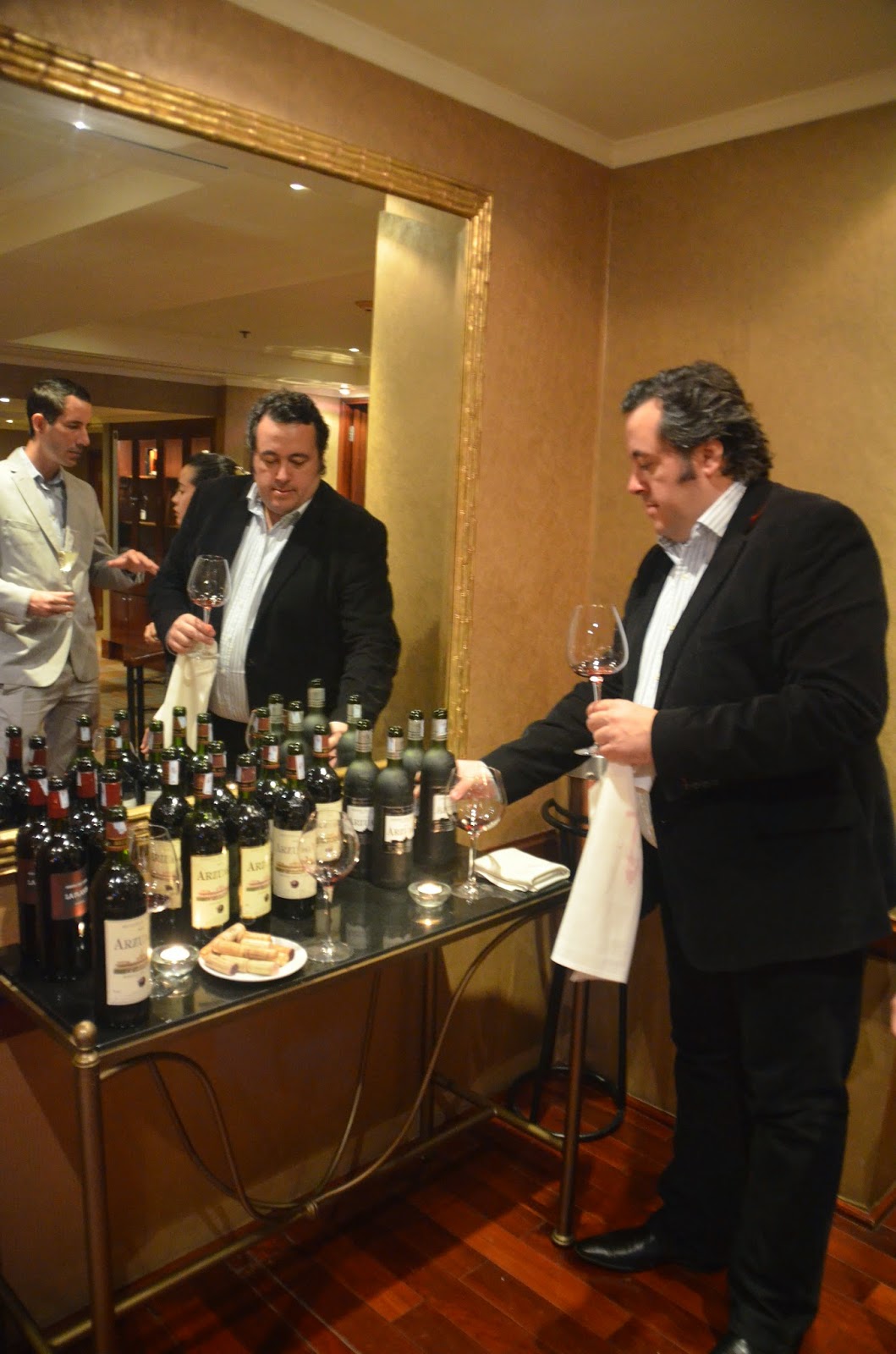 Wine in Vietnam Winery Bodegas Arzuaga Navarro presents its wines in Vietnam