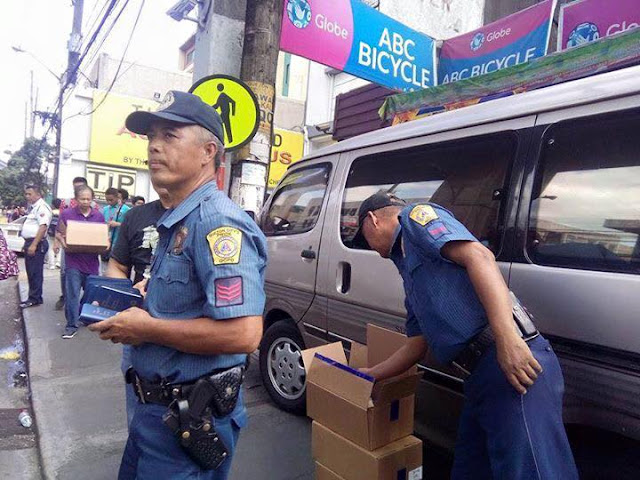 These Cops Stopped Motorists For The Most Unexpected Reason! Hands Down To These Cops! These Cops Stopped Motorists For The Most Unexpected Reason! Hands Down To These Cops!