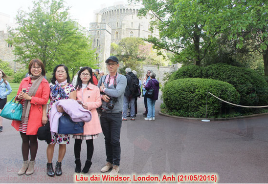 [Image: khach-anh.PNG]