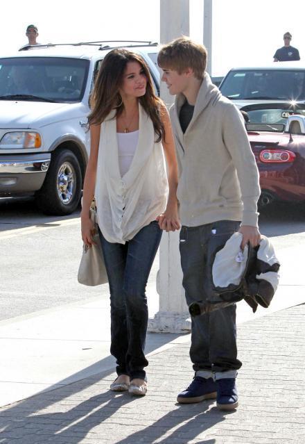 Funny Pictures Gallery Selena Gomez Elle Selena Gomez Hot