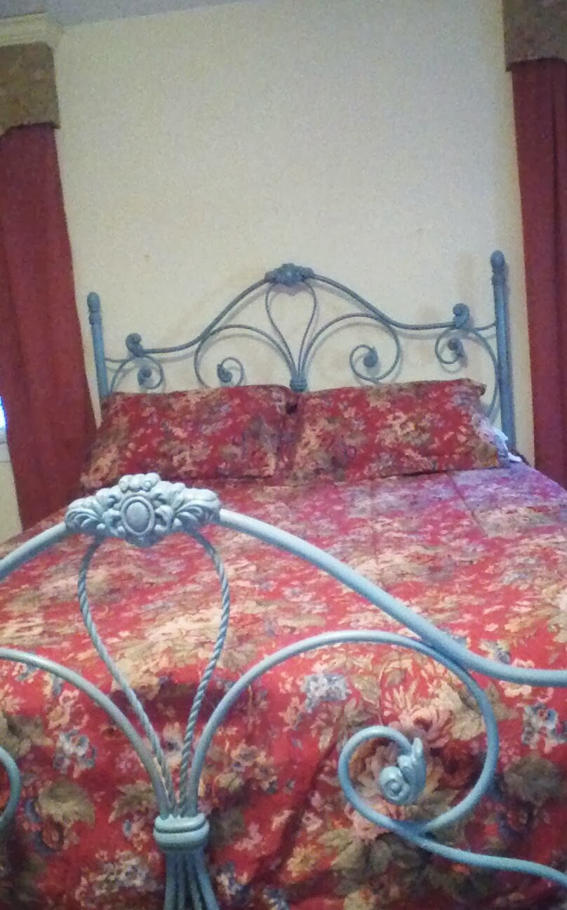 Painted on a Whim diy chalk paint iron bed