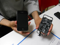 剥き出しのアイフォンのガラス液晶画面も修理可能！千葉県千葉市Sさん