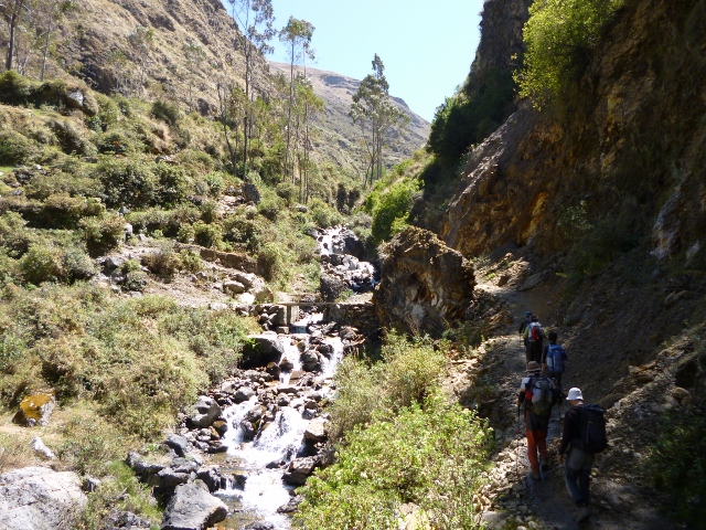 Trekking Huayhuash: Huatiac