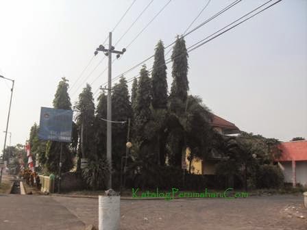 Taman depan Babadan Asri Taman depan Babadan Asri