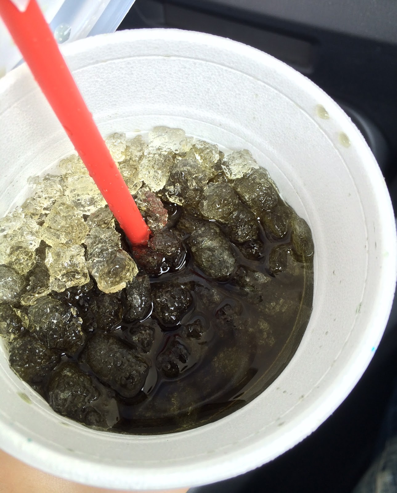 Diet Coke With Blue Raspberry From Sonic / ソニックのダイエットコーラ ブルーラズベリー I'm