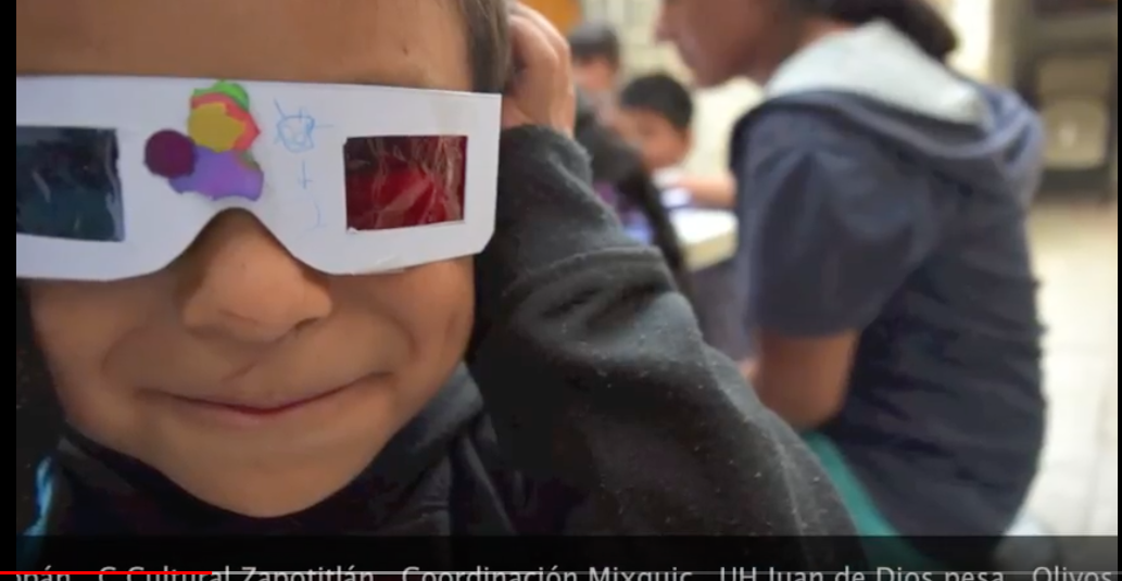 Mediación taller " Juguetes ópticos " Lentes 3D anaglíficos caseros y comunitarios !