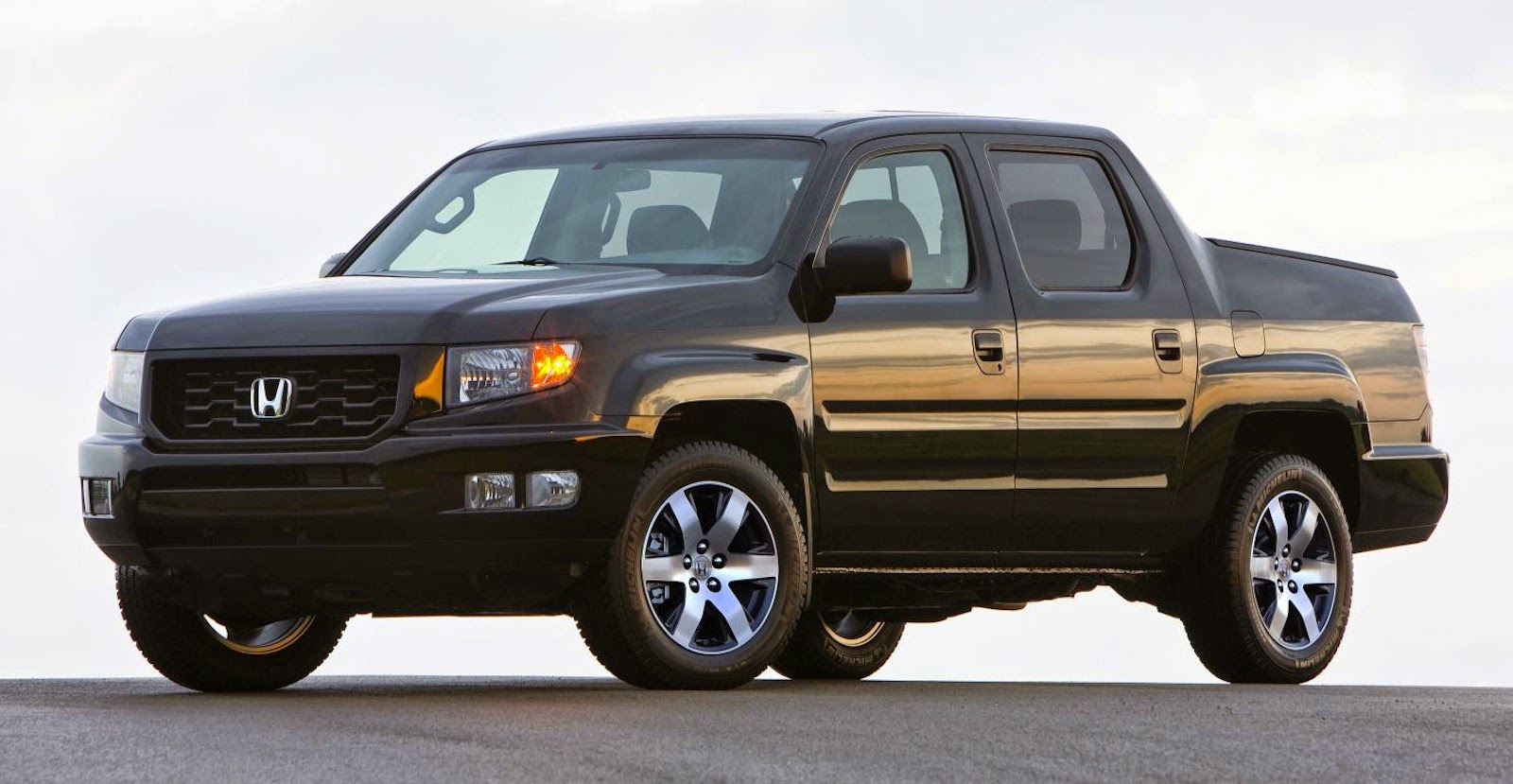 Honda Can Make the 2016 Ridgeline Look Less Weird, But Will It Attract Truck Fans?  Carscoops