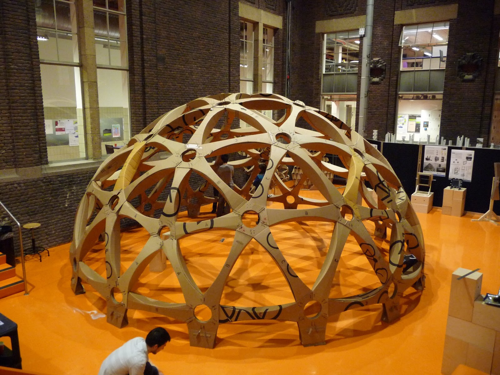 srchlab curved fold dome