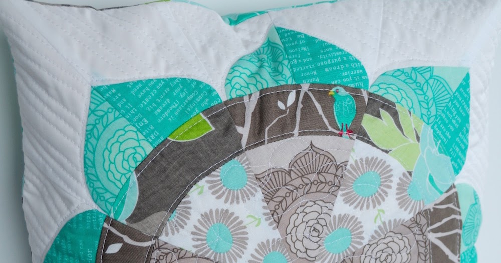 from blank pages...: Tutorial: Decorative Pillow Case with Hidden Zipper