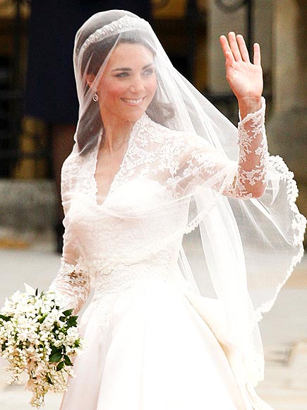 kate middleton wedding gown. kate middleton wedding gown