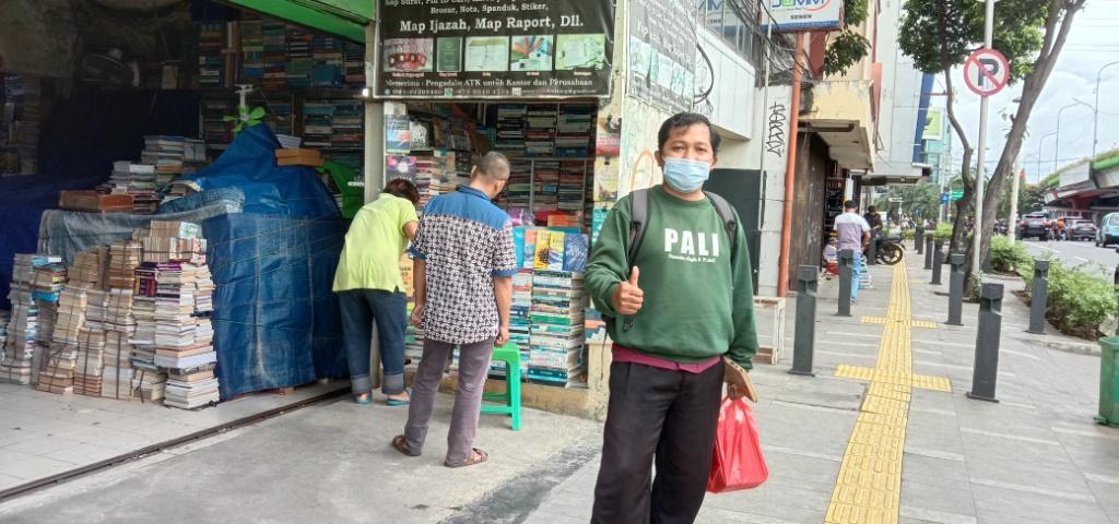 Pasar Buku Kwitang