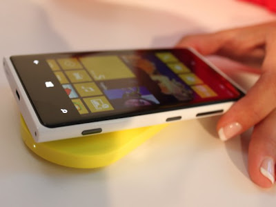 Nokia Lumia 920 Review and Specs