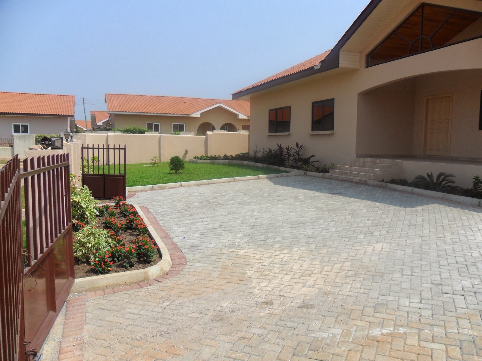 REAL ESTATE AGENTS IN GHANA , LATEST NEWS, PRICES , INFORMATION