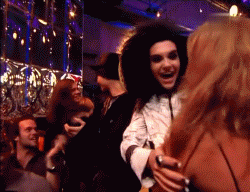 http://2.bp.blogspot.com/-QnHbO1HLGCQ/TwWY-zKCyzI/AAAAAAAAAXU/xuAzIh15LZI/s1600/Bestnewartis070908-2.gif