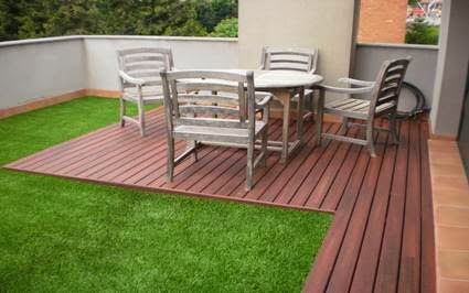 Garden Park Artificial Turf On A Balcony Or Terrace