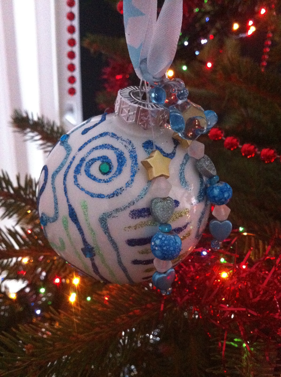 nails 4 fun.•*´¯)¸.•* How to make your Xmas Balls