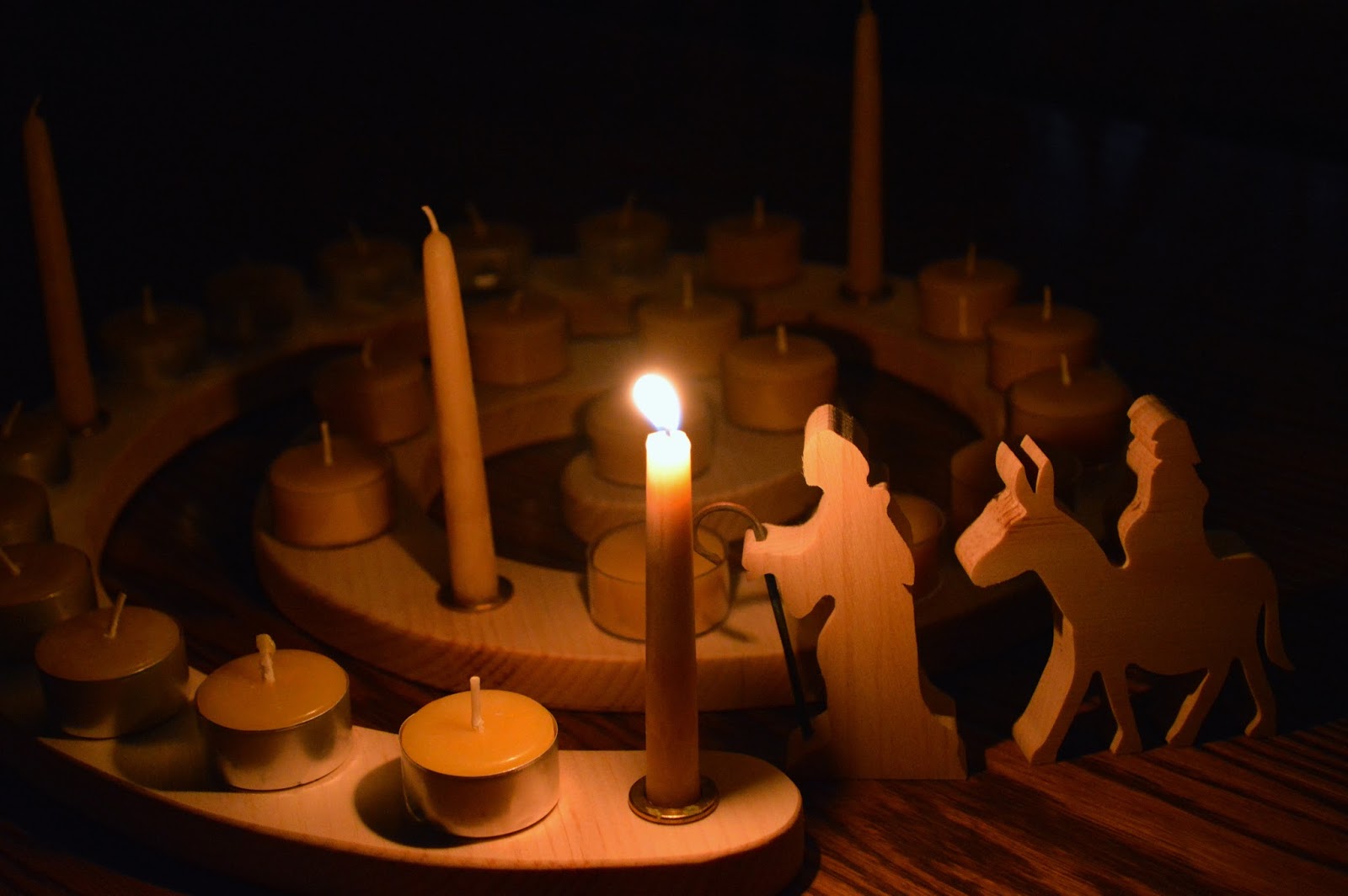 Mothering with Mindfulness The First Light of Advent
