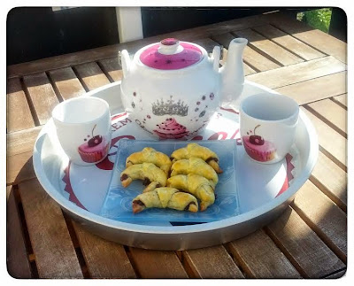 Croissants au nutella et lait au Carambar recette Croissants au nutella et lait au Carambar recette