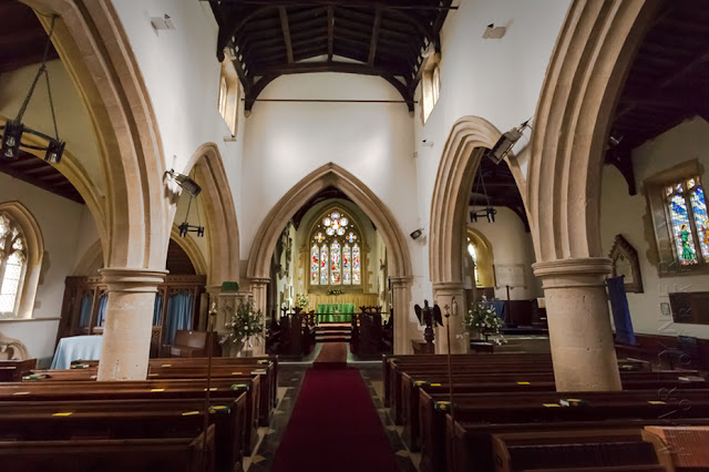 Shipton under Wychwood church interior by Martyn Ferry Photography