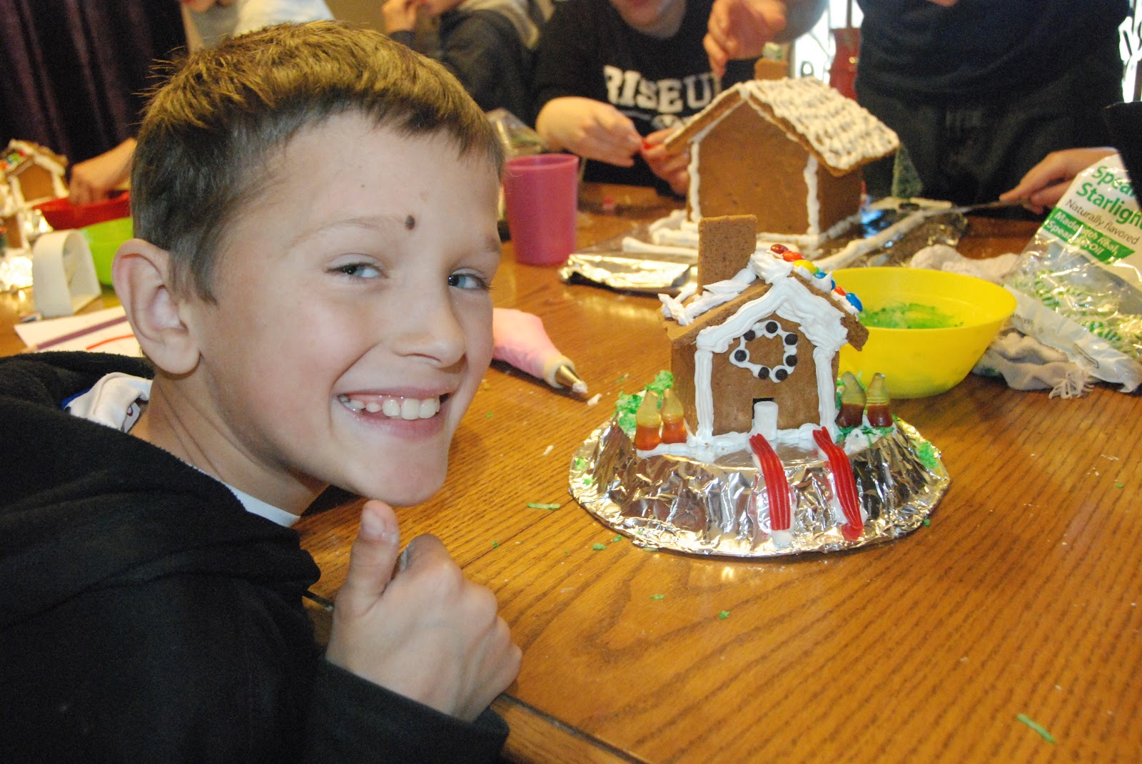 Graham Cracker Gingerbread House Lesson Plan