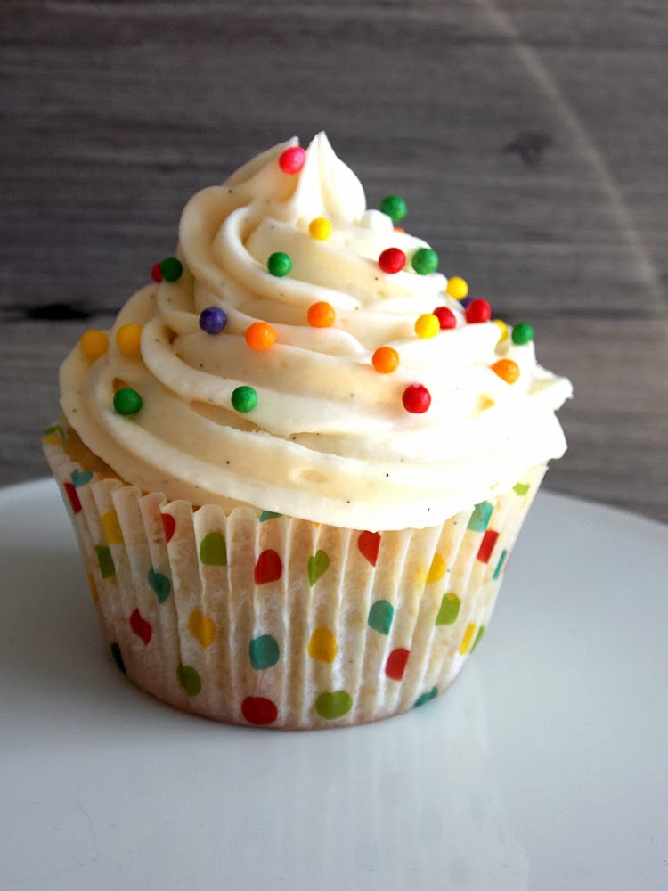 Emily's Sweet Indulgence Vanilla Bean Cupcakes! Emily's Sweet Indulgence Vanilla Bean Cupcakes!